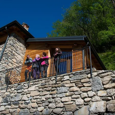 Tra E Montagna La Morena 内索