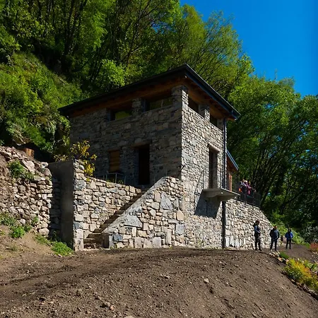 Tra E Montagna La Morena 农家乐 内索