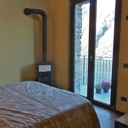 Tra E Montagna La Morena