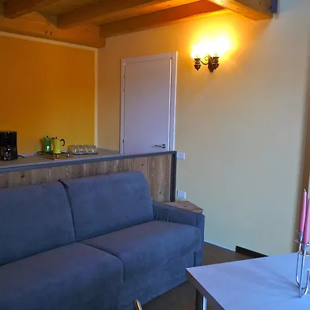 Tra E Montagna La Morena Farmház *